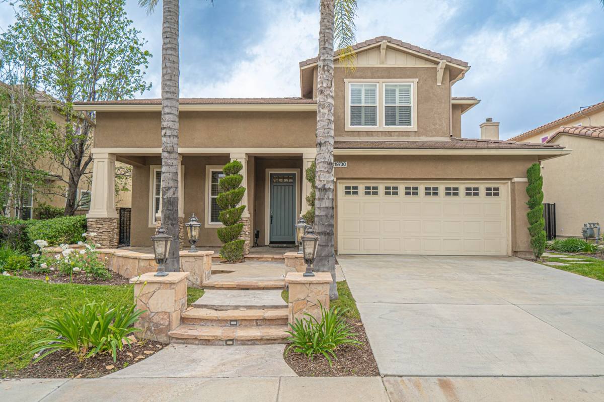 Apartment for rent at 19730 Byrne Place, Santa Clarita, CA 91350