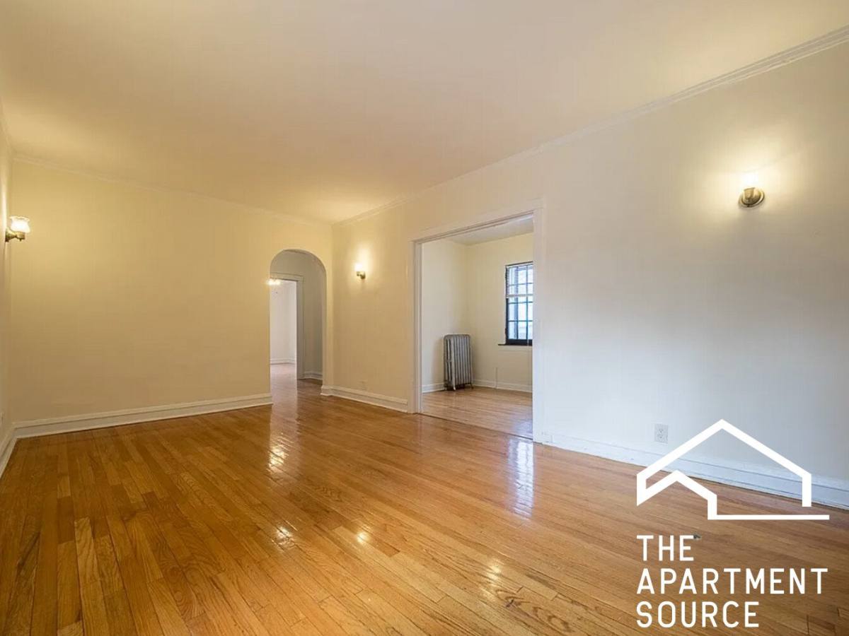 Apartment for rent at 2112 W Ainslie St #S2, Chicago, IL 60625