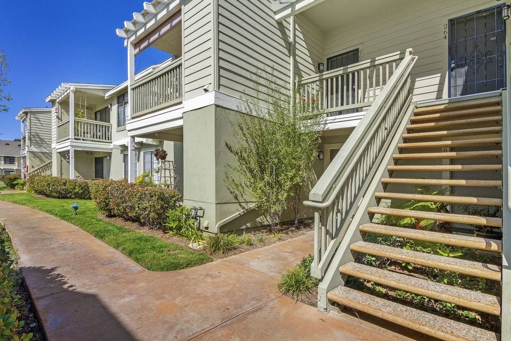 Apartment for rent at 12269 Carmel Vista Rd, San Diego, CA 92130