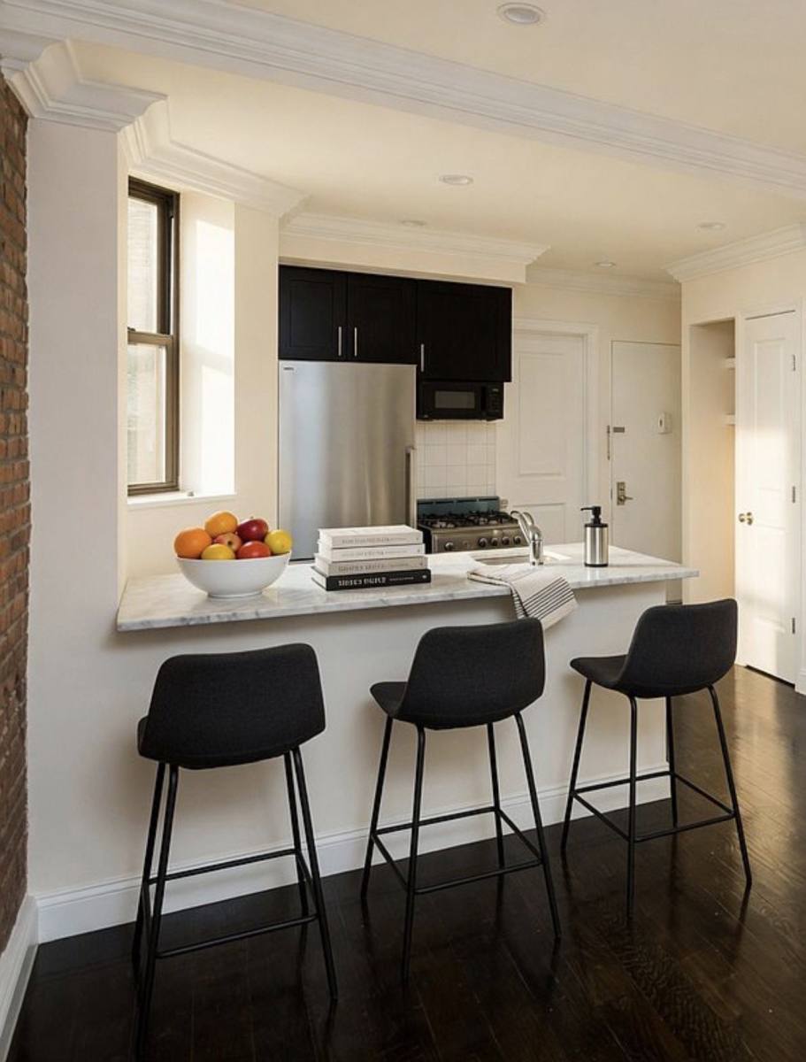 Apartment for rent at 344 E 55th St, New York, NY 10022