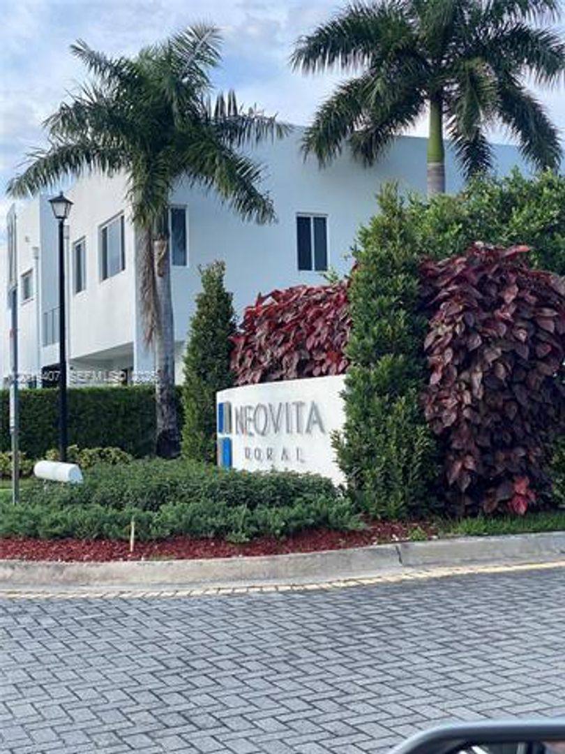 Townhouse for rent at 10241 NW 71st Terrace, Miami, FL 33178