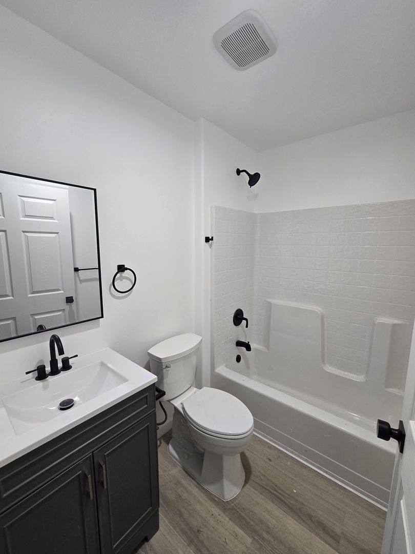House for rent at 917 E Tulare Ave, Visalia, CA 93292