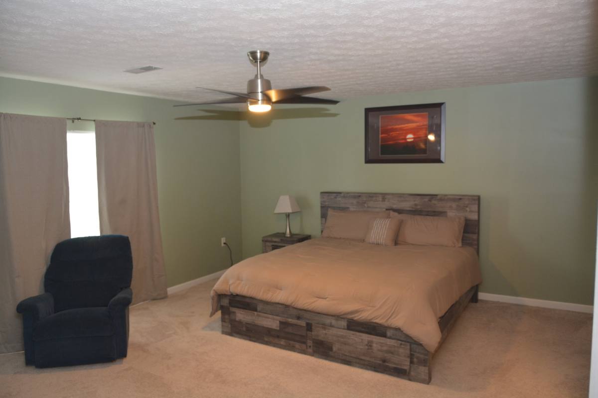 House for rent at 979 Kemper Meadow Dr, Cincinnati, OH 45240
