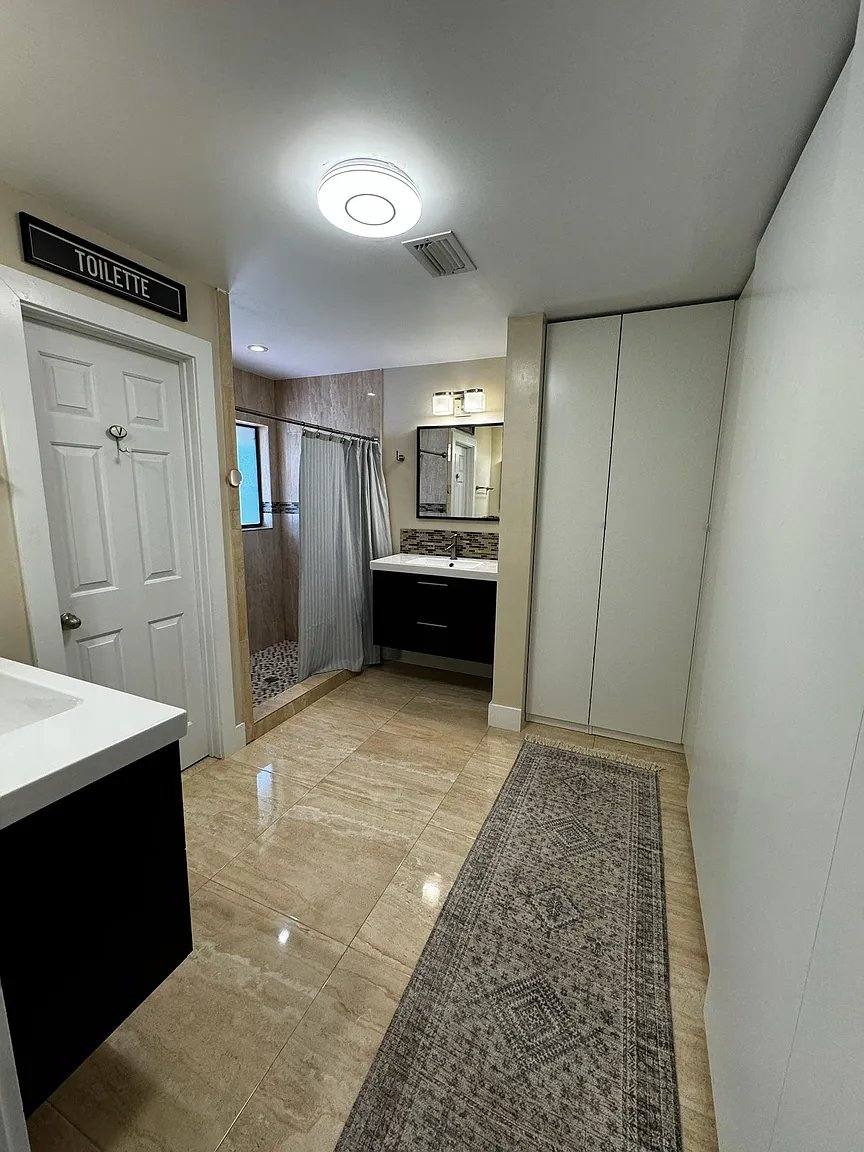 Apartment for rent at 5520 Coach House Circle, Boca Raton, FL 33486