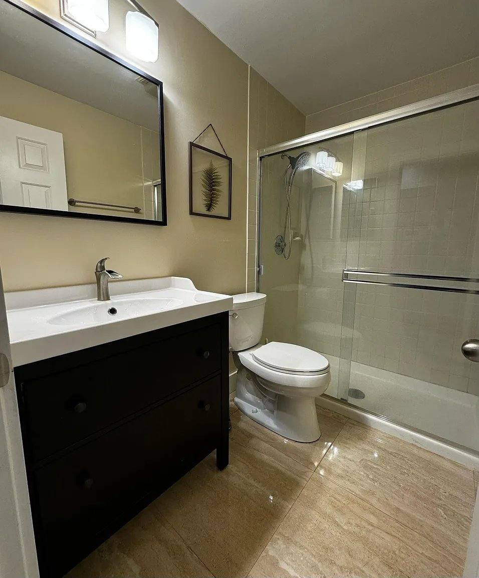 Apartment for rent at 5520 Coach House Circle, Boca Raton, FL 33486