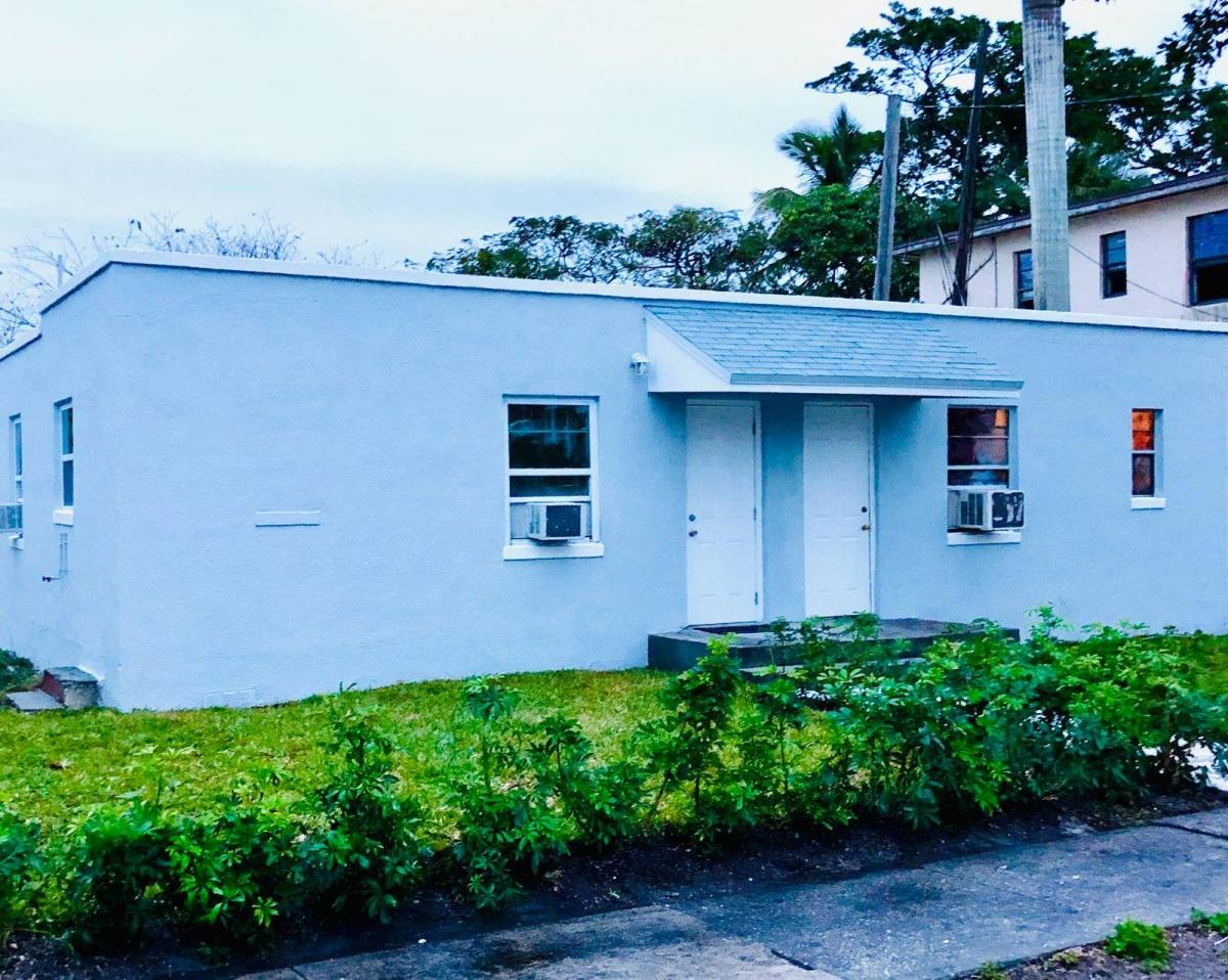 Apartment for rent at 12215 Lakeshore Dr #13, Canal Point, FL 33438
