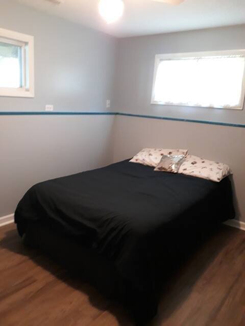 House for rent at 3134 Horseshoe Dr, Traverse City, MI 49684