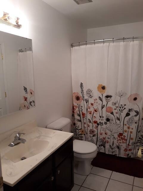 House for rent at 3134 Horseshoe Dr, Traverse City, MI 49684