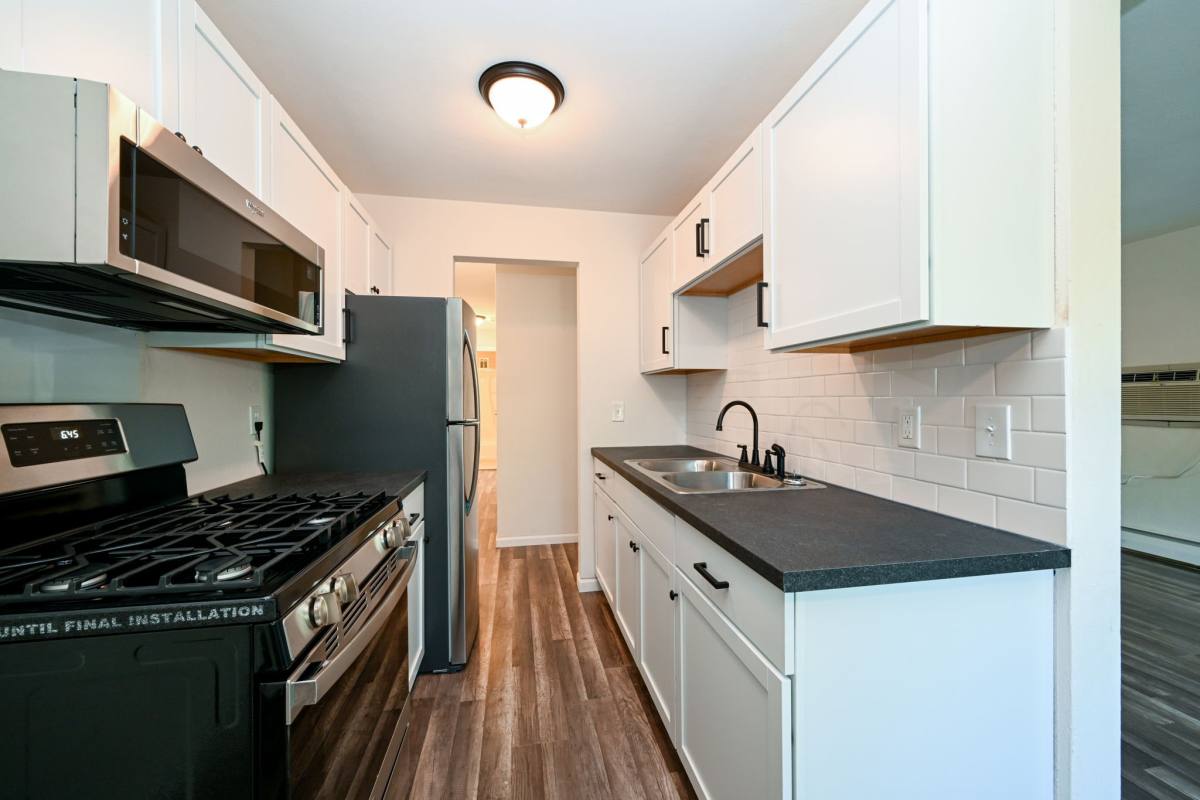 Apartment for rent at 515 5th St SE #4, Minneapolis, MN 55414