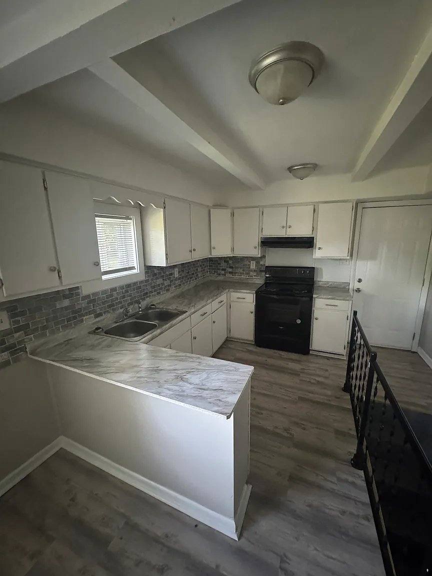 House for rent at 6625 Thurston Ave, Saint Louis, MO 63134