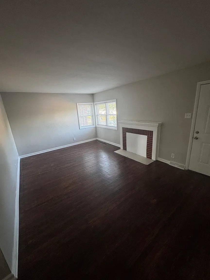 House for rent at 6625 Thurston Ave, Saint Louis, MO 63134