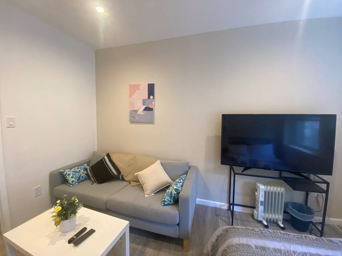 Apartment for rent at 2402 Spruce St #1F, Philadelphia, PA 19103