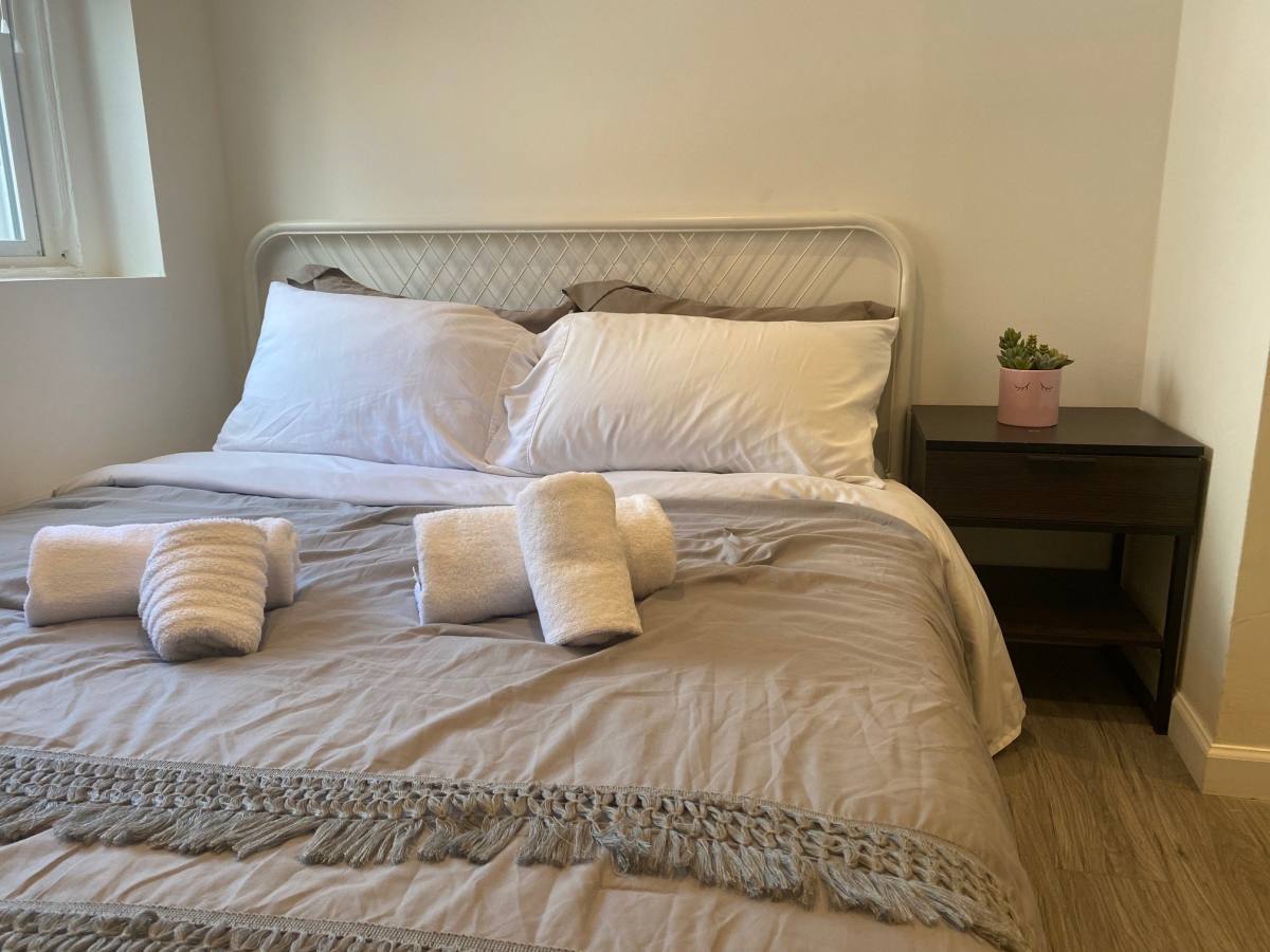 Apartment for rent at 2402 Spruce St #1F, Philadelphia, PA 19103