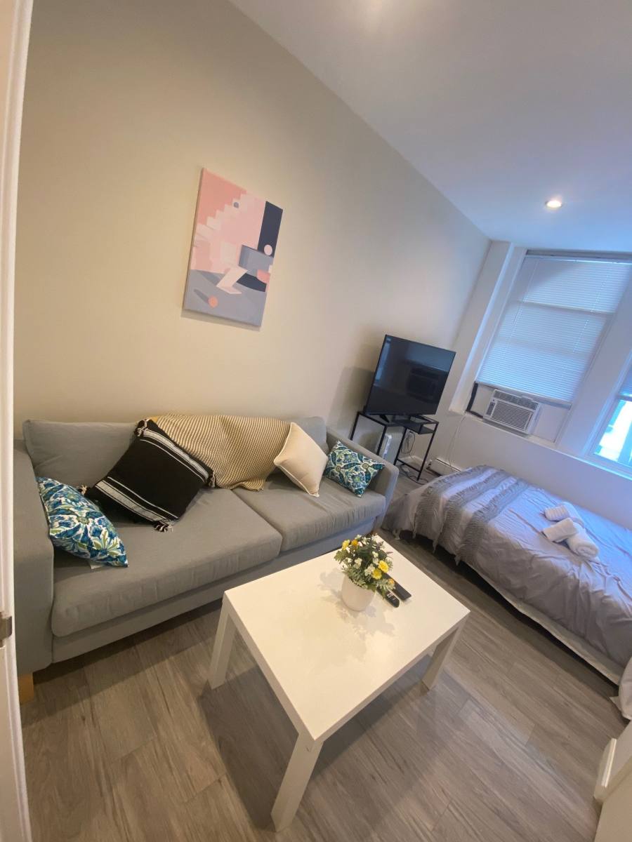 Apartment for rent at 2402 Spruce St #1F, Philadelphia, PA 19103