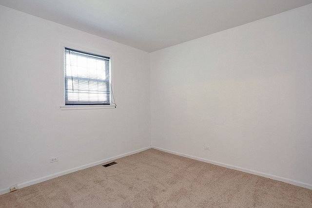 Townhouse for rent at 2150 Rugen Rd, Glenview, IL 60026