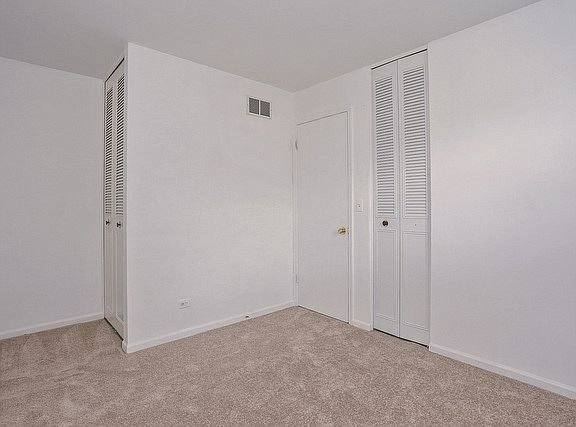 Townhouse for rent at 2150 Rugen Rd, Glenview, IL 60026