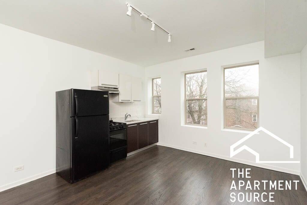 Apartment for rent at 5054 N Winthrop Ave #313, Chicago, IL 60640