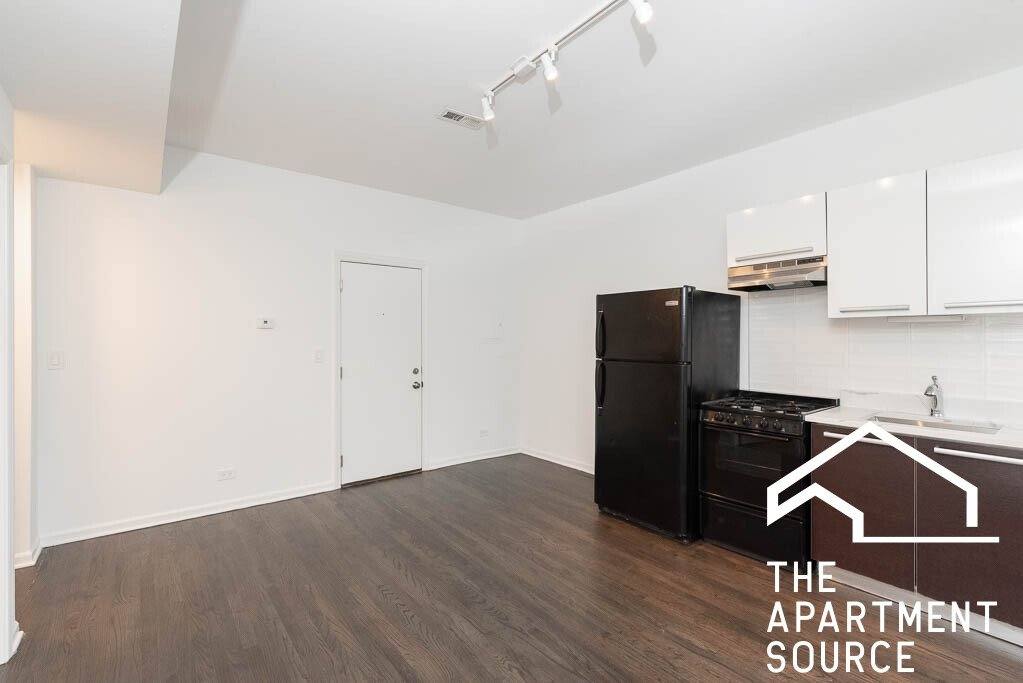 Apartment for rent at 5054 N Winthrop Ave #313, Chicago, IL 60640