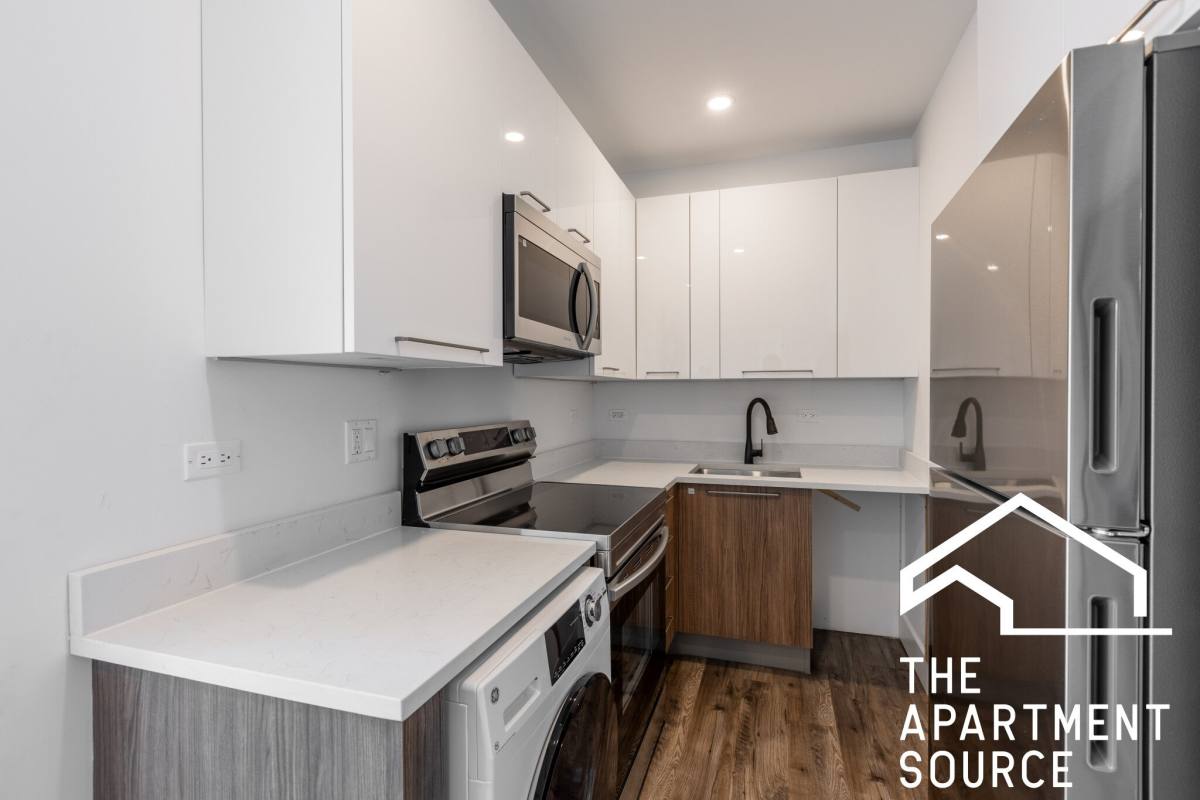 Apartment for rent at 941 W Carmen #103, Chicago, IL 60640