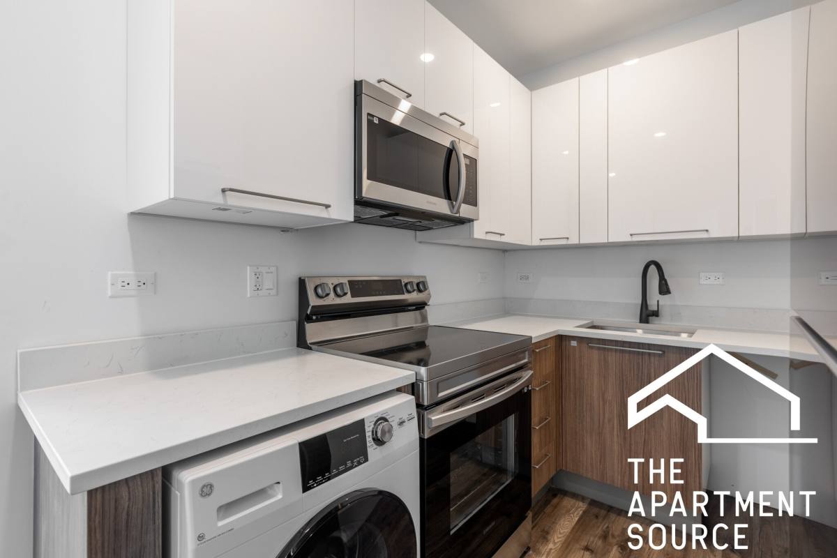Apartment for rent at 941 W Carmen #103, Chicago, IL 60640