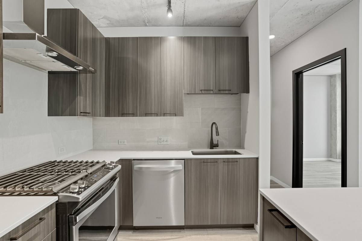 Apartment for rent at 952 W Washington Blvd, Chicago, IL 60607