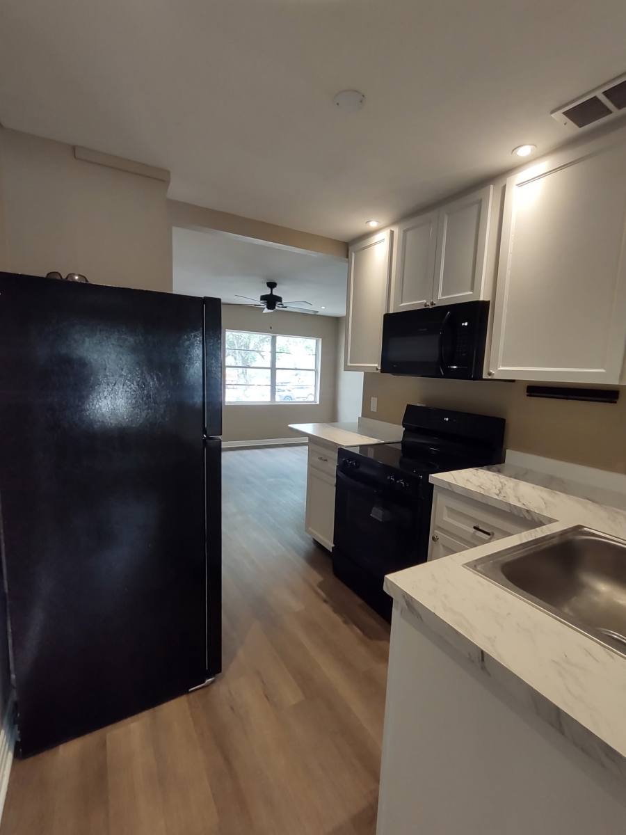 Apartment for rent at 615 Hollingsworth Rd #617, Lakeland, FL 33801