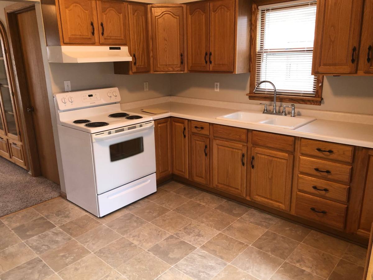 House for rent at 909 N Ave, Sheboygan, WI 53083