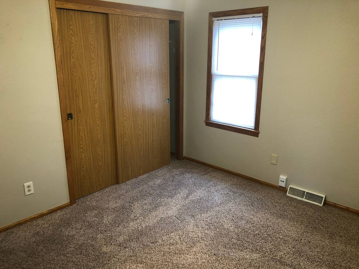 House for rent at 909 N Ave, Sheboygan, WI 53083