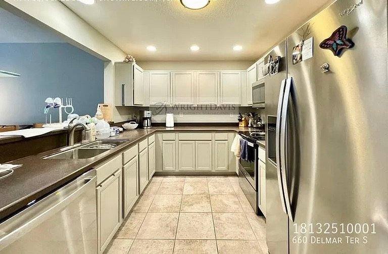Townhouse for rent at 660 Delmar Terrace S, Saint Petersburg, FL 33701