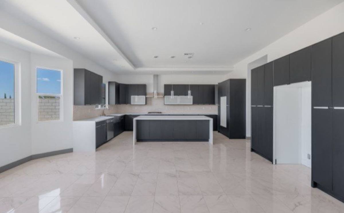 House for rent at 41446 Manzanita Dr, Palmdale, CA 93551
