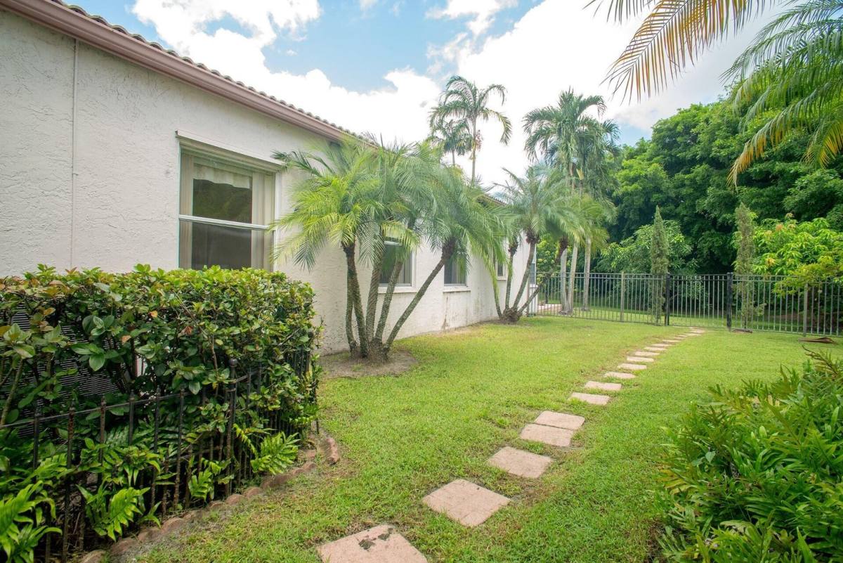 House for rent at 7479 Ridgefield Lane, Lake Worth, FL 33467
