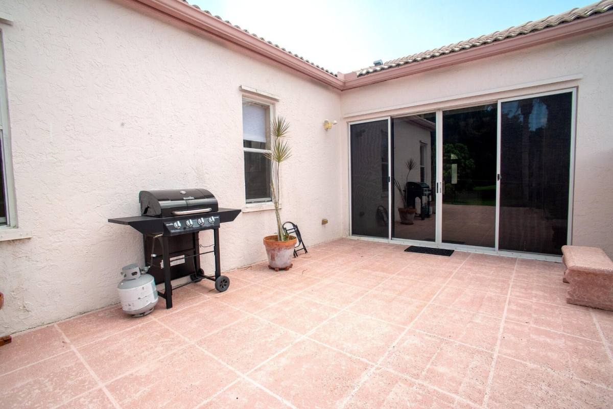 House for rent at 7479 Ridgefield Lane, Lake Worth, FL 33467