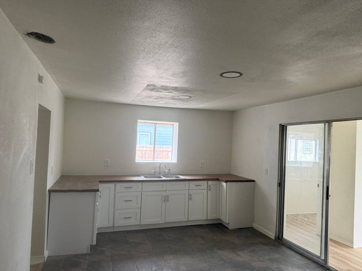 House for rent at 709 S Chupaderas, San Antonio, TX 78207