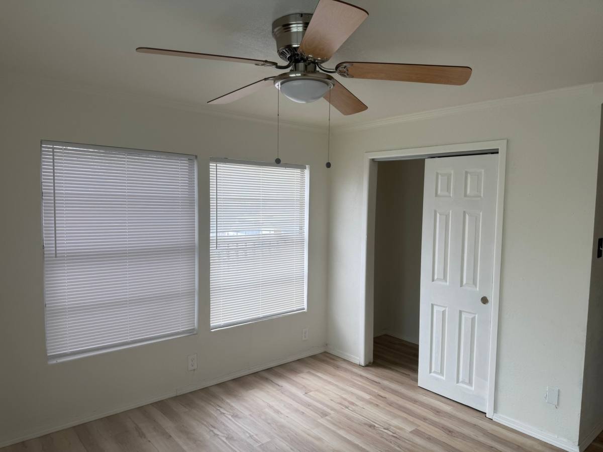 House for rent at 709 S Chupaderas, San Antonio, TX 78207