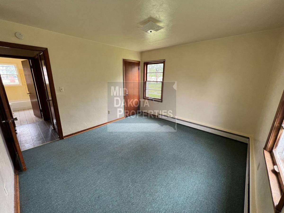 Apartment for rent at 612 E 11th, Mitchell, SD 57301