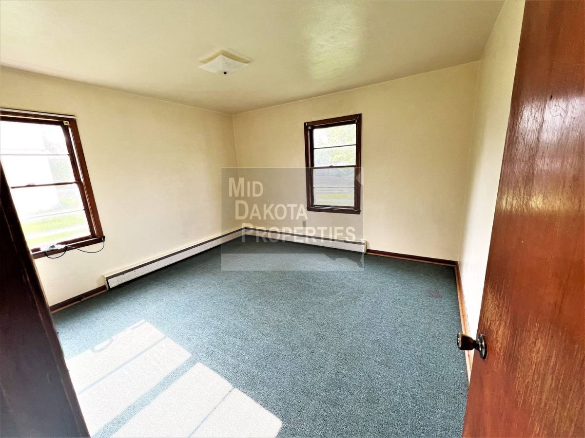 Apartment for rent at 612 E 11th, Mitchell, SD 57301