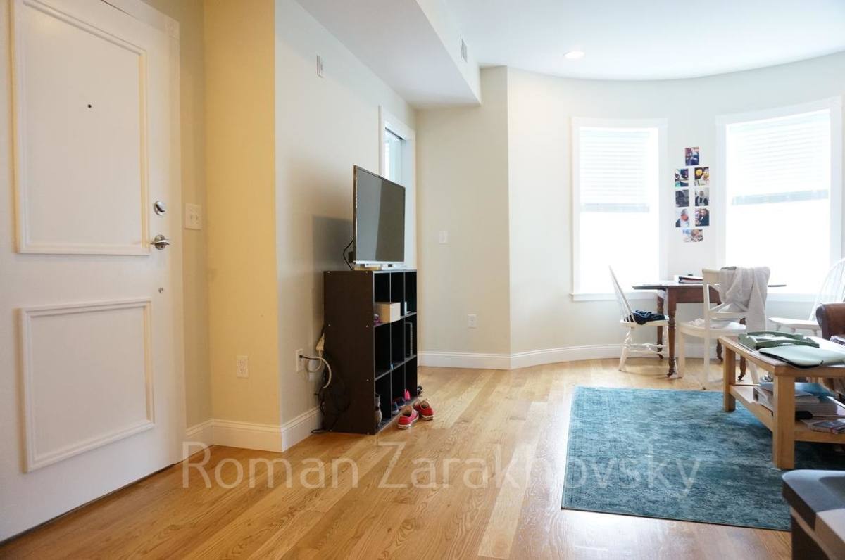 Apartment for rent at 54 Kent St #1A, Brookline, MA 02445