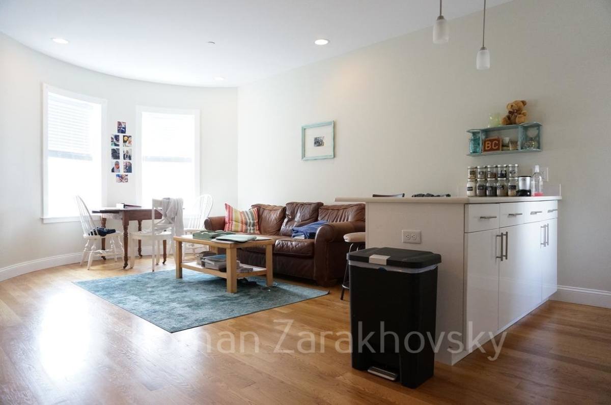 Apartment for rent at 54 Kent St #1A, Brookline, MA 02445