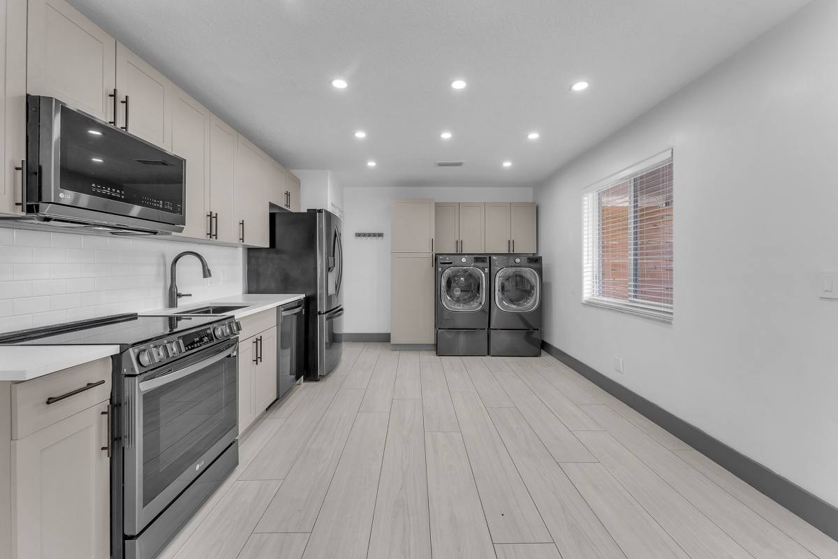 Apartment for rent at 48 SW 13th St 50 Dania Beach, Dania, FL 33004