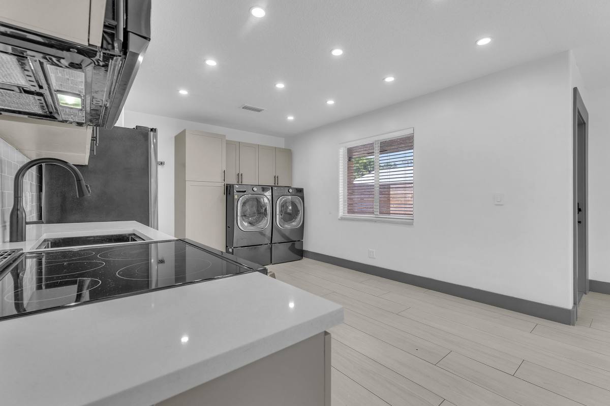 Apartment for rent at 48 SW 13th St 50 Dania Beach, Dania, FL 33004