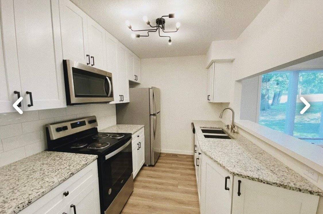 Townhouse for rent at 521 Broadway Ave N, Wayzata, MN 55391