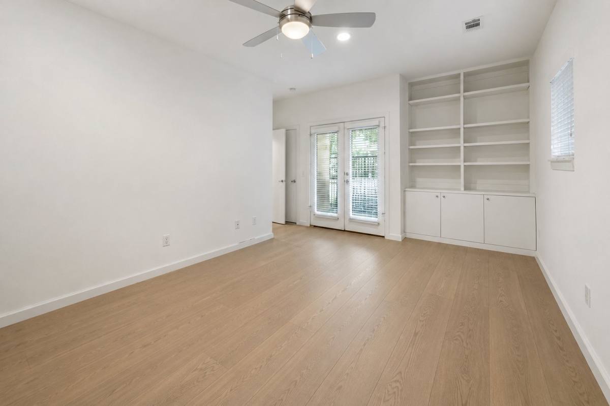 Townhouse for rent at 4307 Feagan St #A, Houston, TX 77007