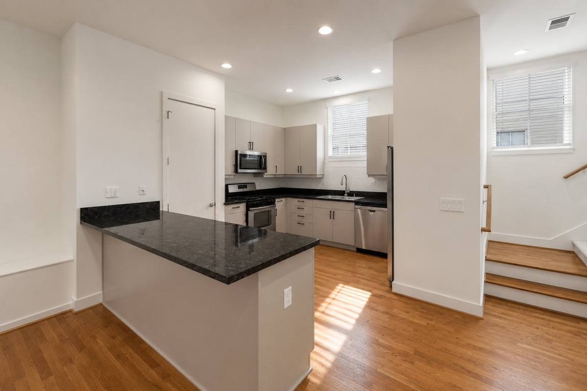 Townhouse for rent at 4307 Feagan St #A, Houston, TX 77007