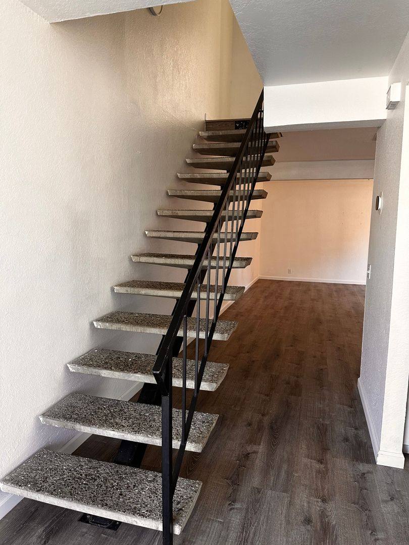 Townhouse for rent at 1905 8th St, Redding, CA 96001