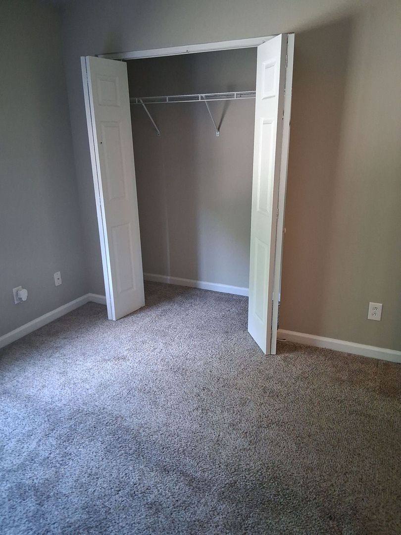 Townhouse for rent at 1847 Woodland Trail, Farmington, MO 63640