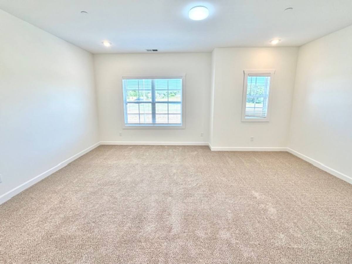 Apartment for rent at 4859 Chatelet Dr, Olive Branch, MS 38654