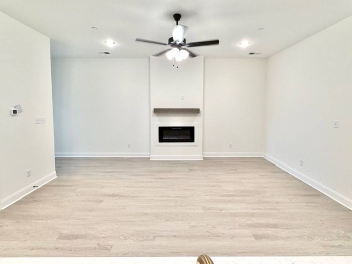 Apartment for rent at 4859 Chatelet Dr, Olive Branch, MS 38654