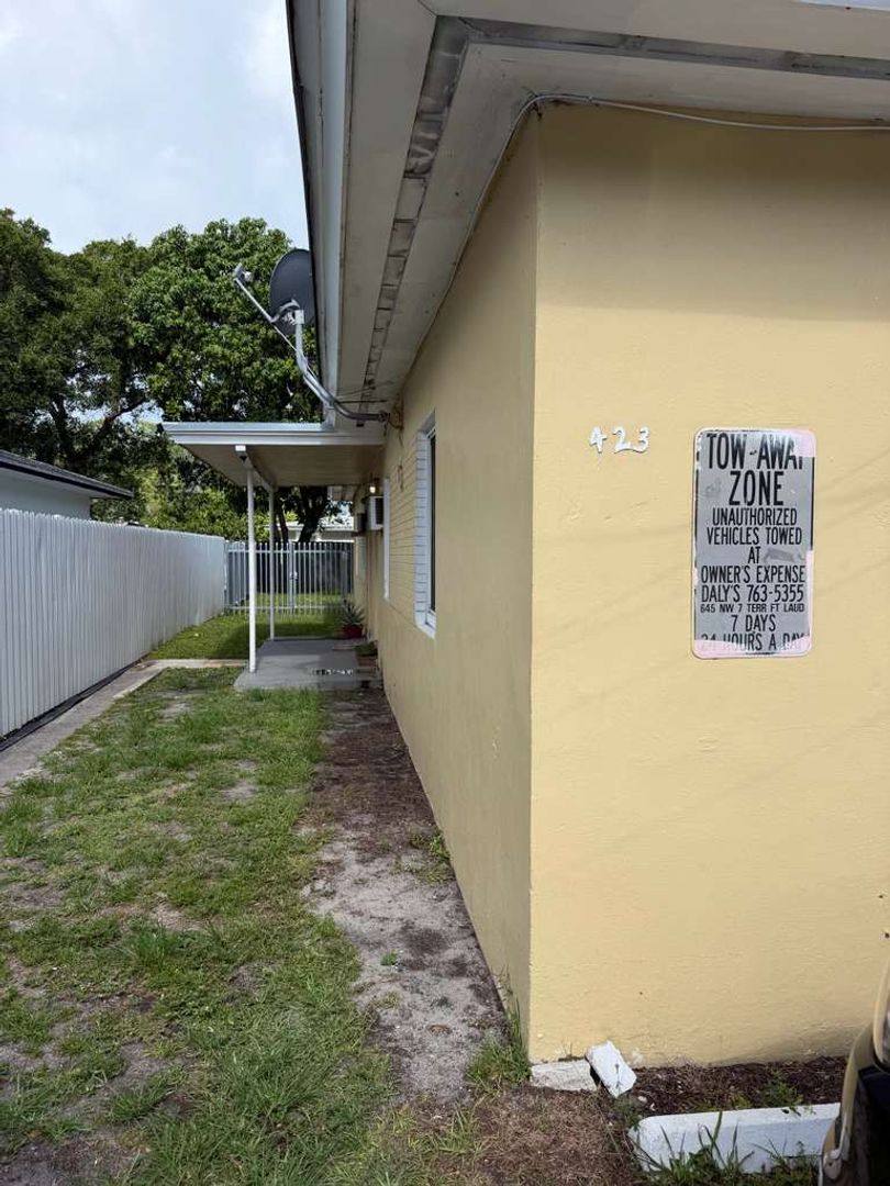 Apartment for rent at 423 NW 13 Ave, Fort Lauderdale, FL 33311
