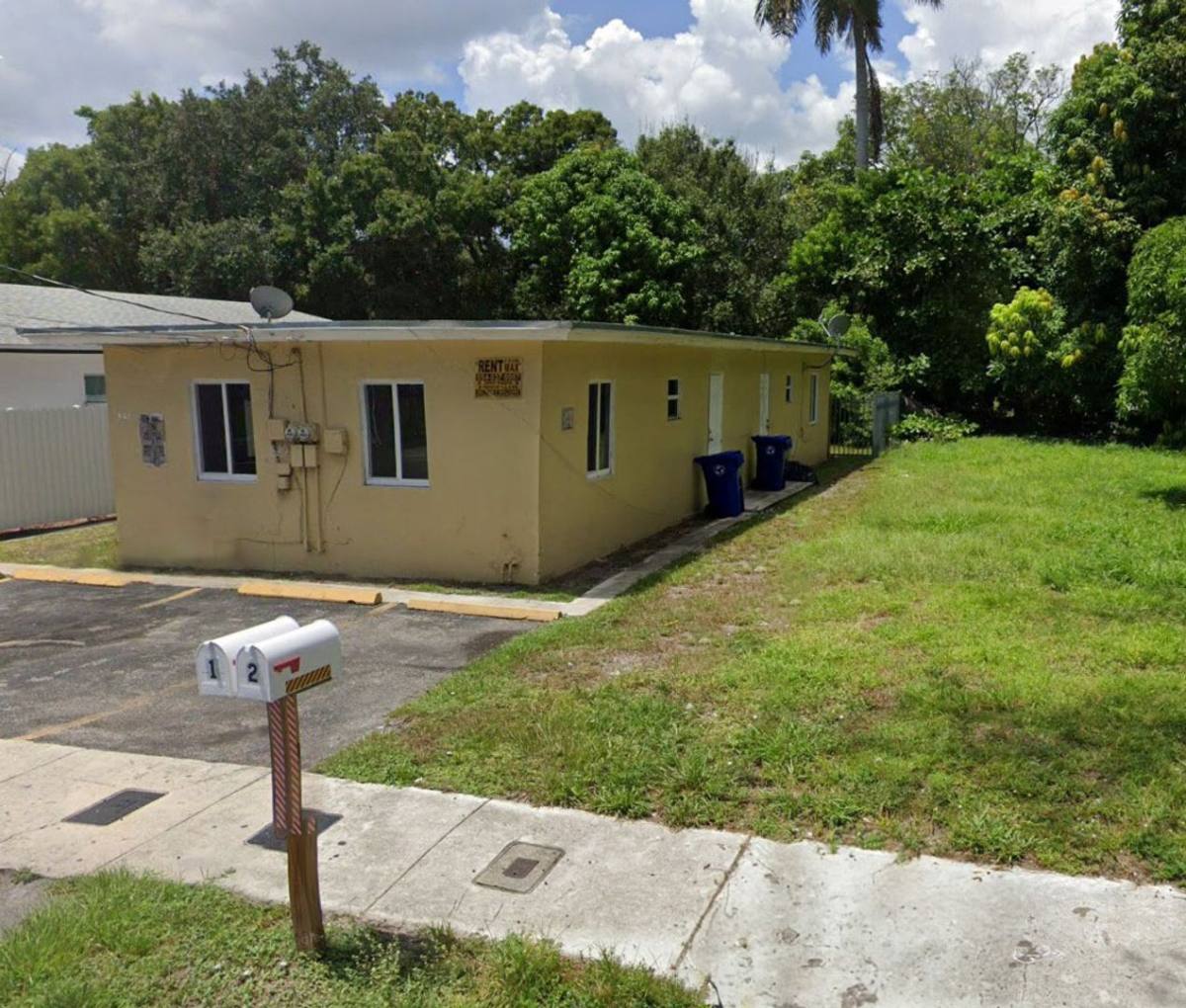Apartment for rent at 423 NW 13 Ave, Fort Lauderdale, FL 33311