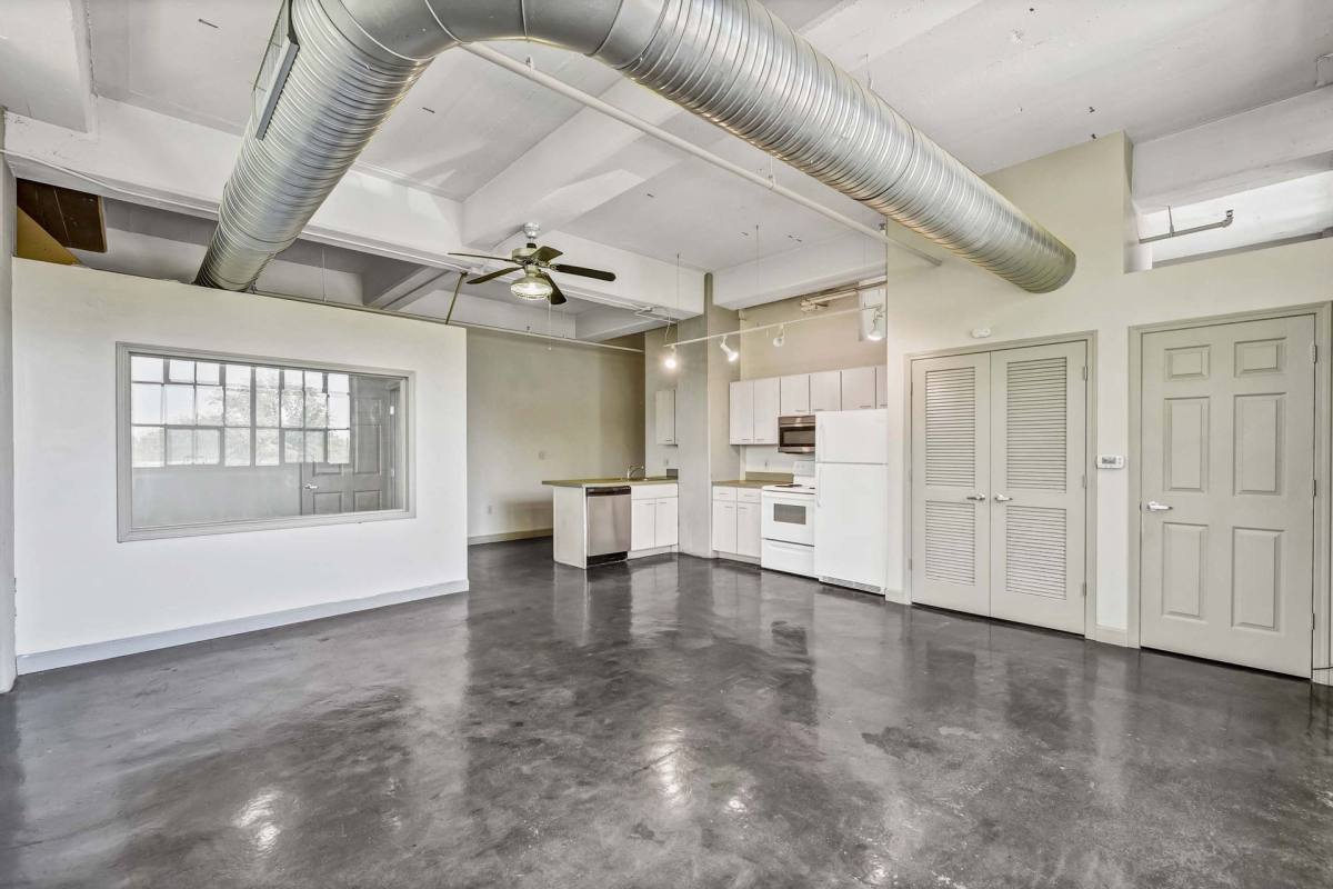 Apartment for rent at 3030 E 63rd St, Cleveland, OH 44127